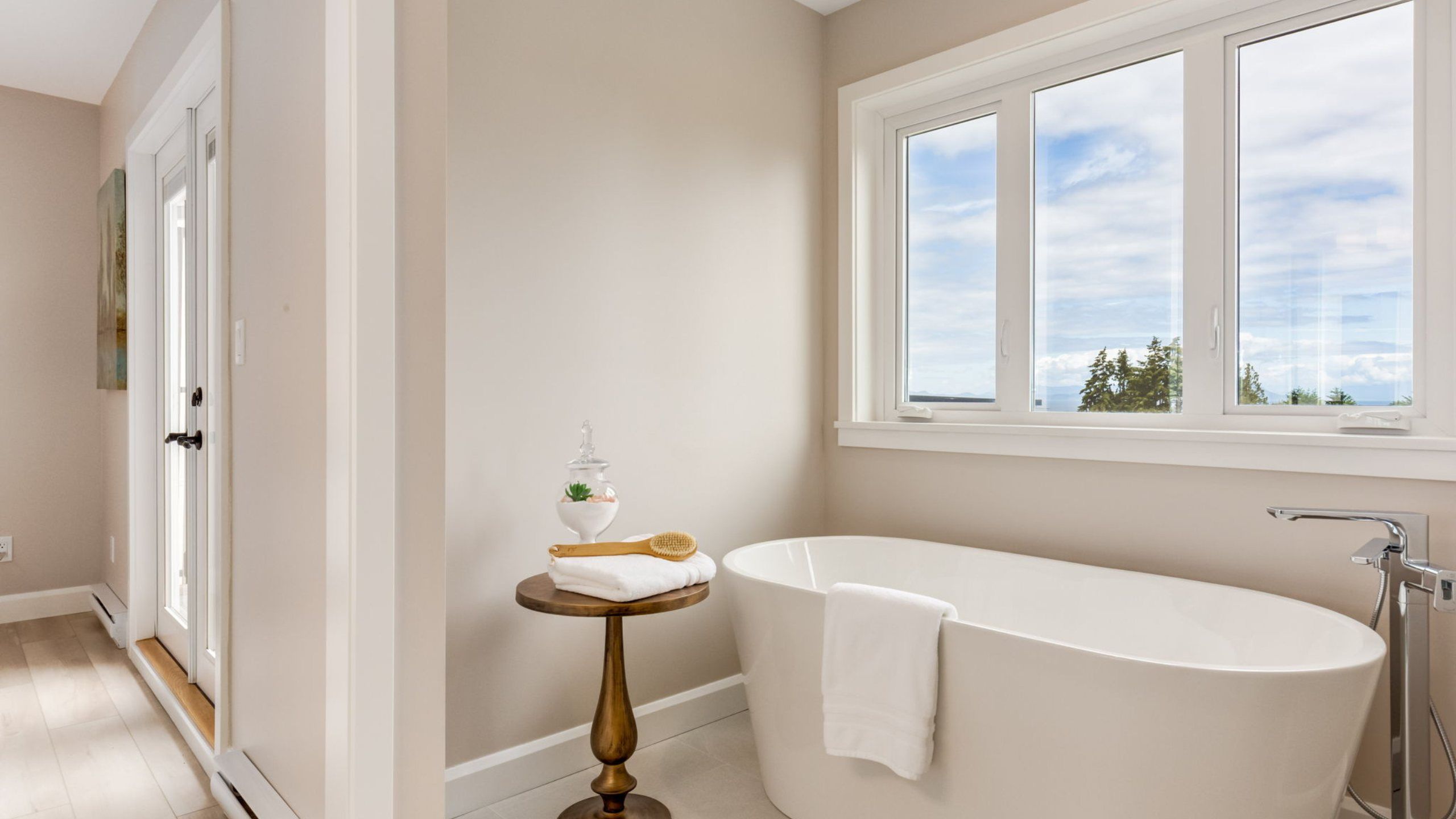 JR Island Built finished bathroom